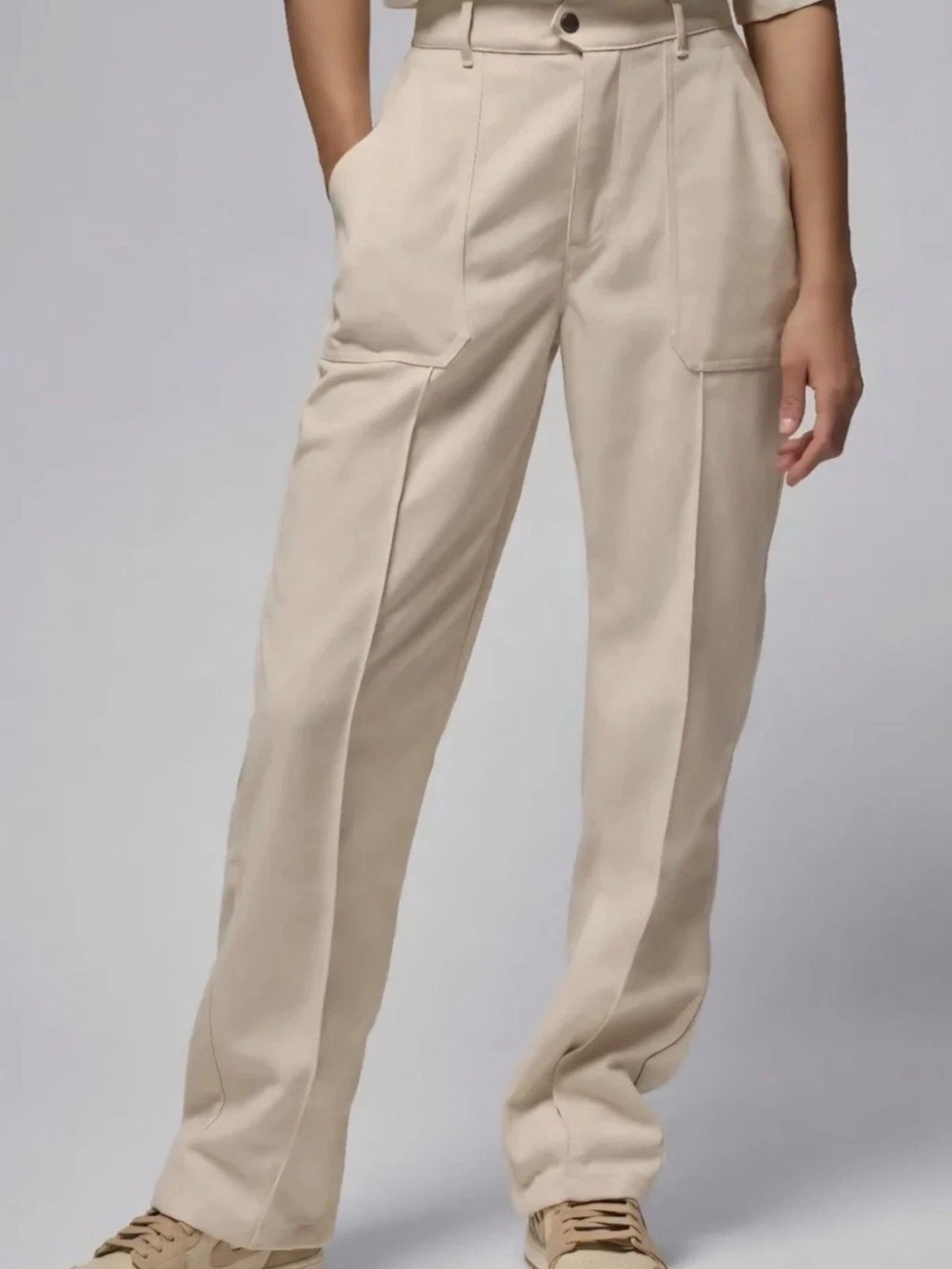 Nike Air Jordan Pleated Straight Leg Woven Khaki Pants FN5446-203 Womens S $110